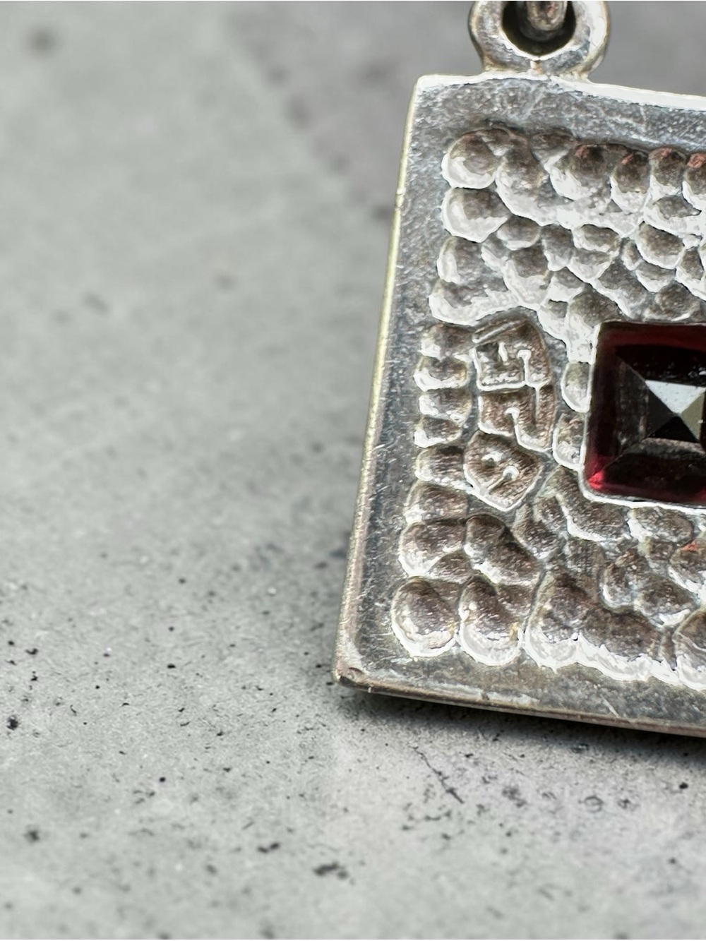 925 Sterling Silver Geometric Garnet Dangle Earrings 9 grams - Picture 7 of 8